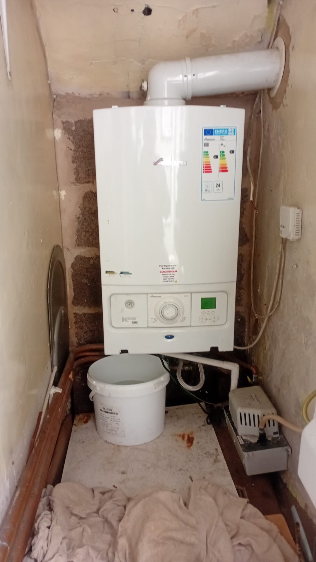 Old Worcester Swapped for Ideal Exclusive 2 — Before & After — before — recent job by Boiler Rescue 247